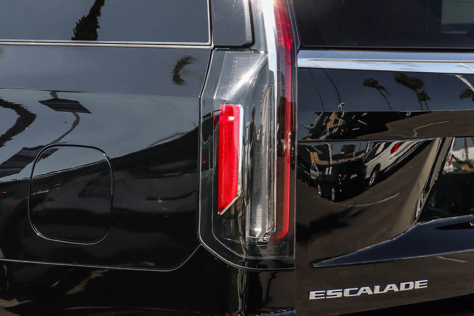 Used 2023 Cadillac Escalade ESV Premium Luxury Platinum AWD/4WD image 11