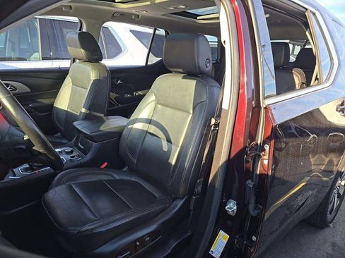 Used 2020 Chevrolet Traverse LT w/ LT Premium Package image 10