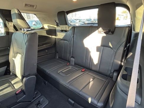 Used 2023 INFINITI QX60 Luxe w/ Performance Audio Package image 21