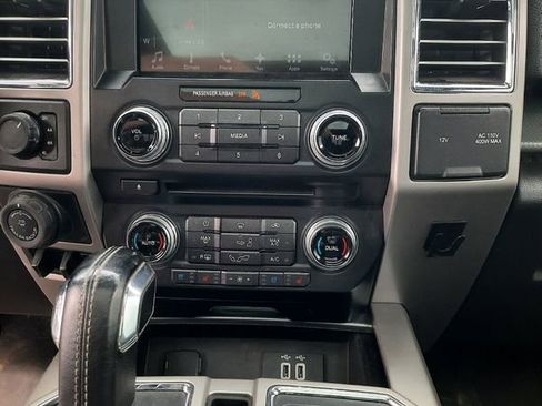 Used 2016 Ford F150 Lariat w/ Equipment Group 502A Luxury AWD/4WD image 11