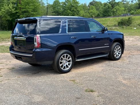 Used 2018 GMC Yukon Denali image 5