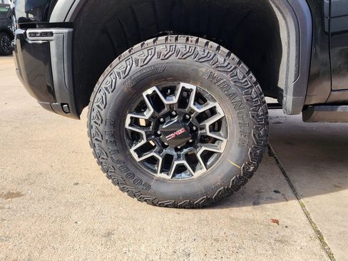 New 2026 GMC Sierra 2500 AT4X w/ LPO, Black Badging Package image 60