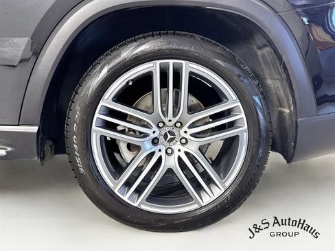 Used 2025 Mercedes-Benz GLS 450 4MATIC image 41