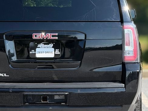 Used 2018 GMC Yukon XL SLT AWD/4WD image 17