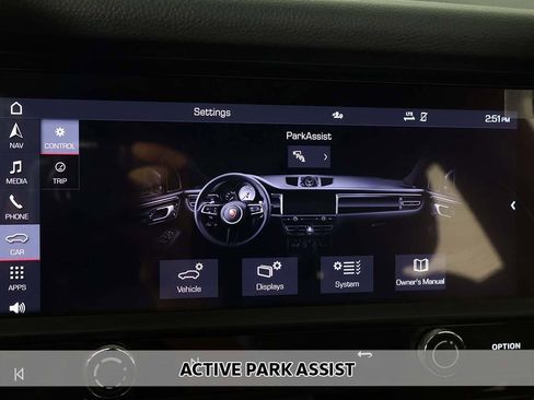 Used 2025 Porsche Macan image 6