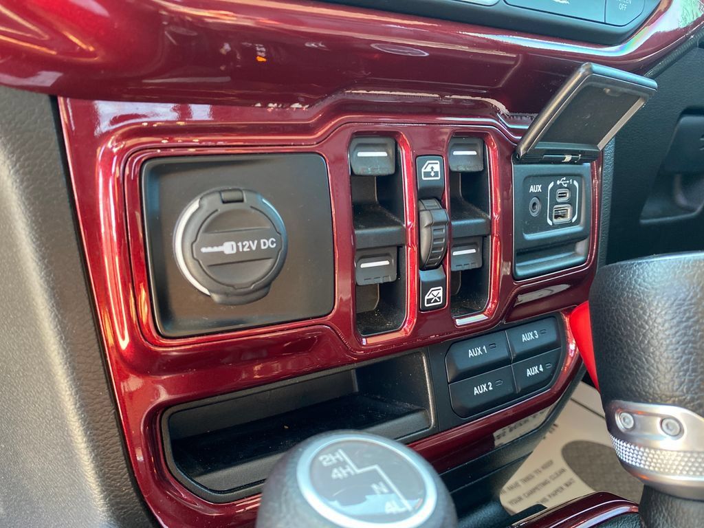 Used 2021 Jeep Gladiator Sport AWD/4WD image 32