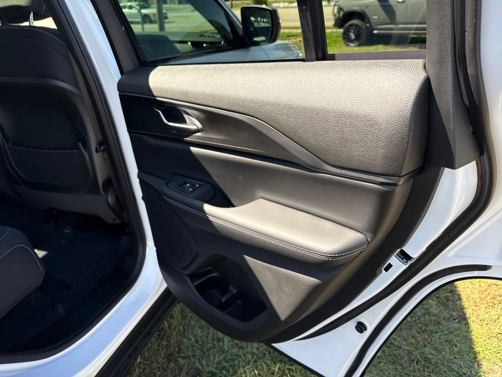 New 2027 Jeep Grand Cherokee Laredo X AWD/4WD image 25