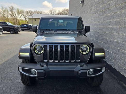 Used 2023 Jeep Gladiator Sport AWD/4WD image 8