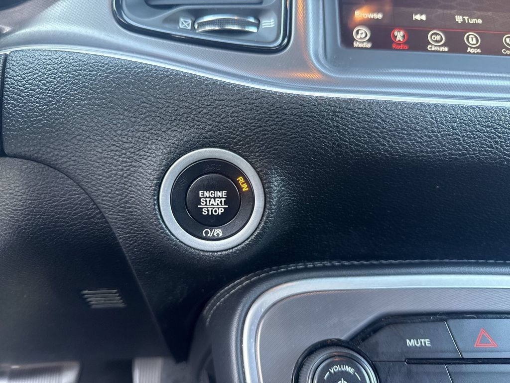 Used 2021 Dodge Challenger SXT RWD image 23