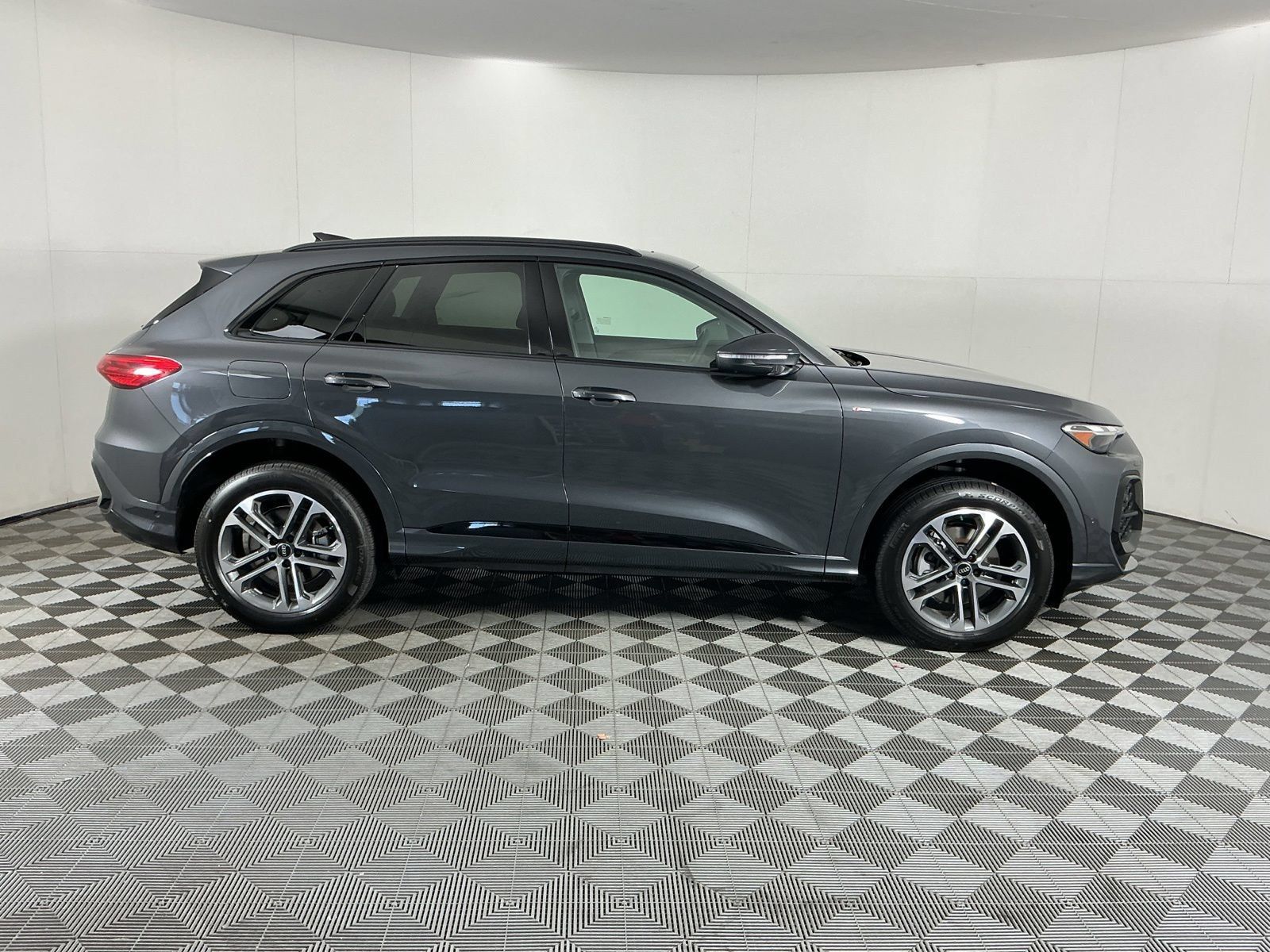 New 2026 Audi Q5 2.0T AWD/4WD image 8
