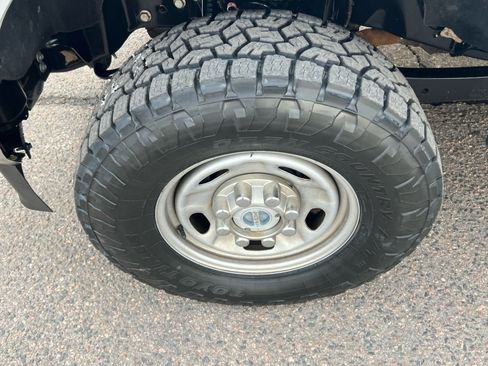 Used 2022 Ford F250 XL w/ Power Equipment Group image 9