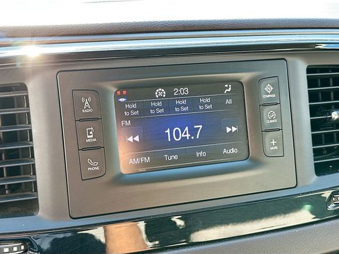 Used 2017 Chrysler Pacifica LX image 19