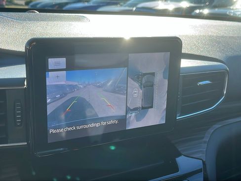 Used 2021 Ford Explorer Limited w/ Equipment Group 301A image 15