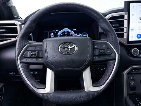 Used 2025 Toyota Tundra Limited image 32