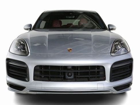 Used 2021 Porsche Cayenne GTS w/ Premium Package Plus image 2