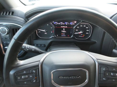 Used 2023 GMC Sierra 3500 Denali w/ Denali Black Diamond Edition AWD/4WD image 35