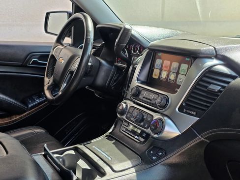 Used 2015 Chevrolet Suburban LTZ RWD image 21