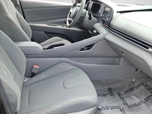 Used 2025 Hyundai Elantra Sport FWD image 26