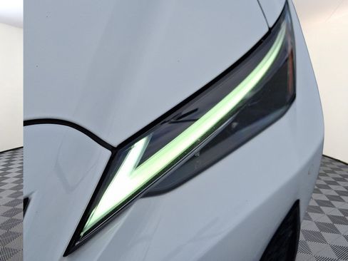 Used 2022 Lexus IS 350 F Sport image 8