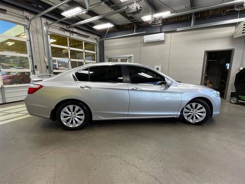 Used 2015 Honda Accord EX-L image 6
