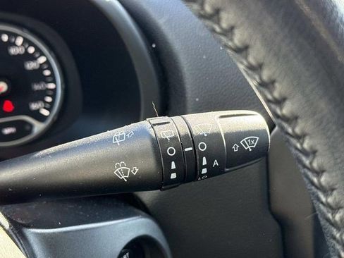 Used 2020 Jeep Renegade Altitude image 25