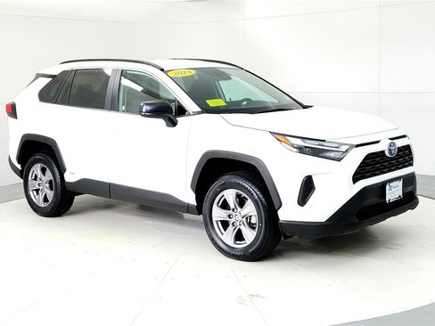 Certified 2024 Toyota RAV4 LE AWD/4WD image 7