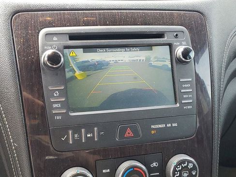 Used 2015 Chevrolet Traverse LT FWD image 14
