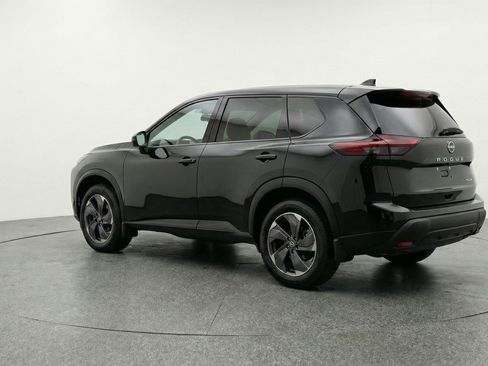 Used 2025 Nissan Rogue SV AWD/4WD image 5