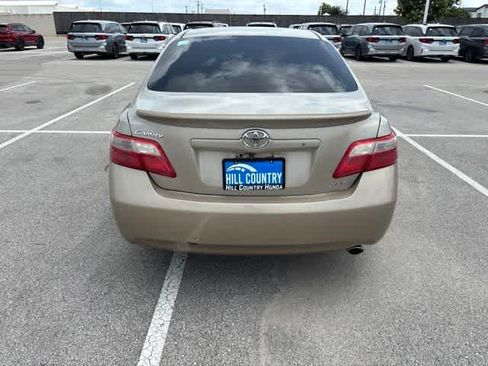 Used 2008 Toyota Camry XLE FWD image 4