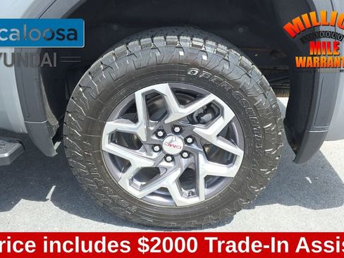 Used 2024 GMC Sierra 1500 SLT w/ SLT Premium Package AWD/4WD image 11