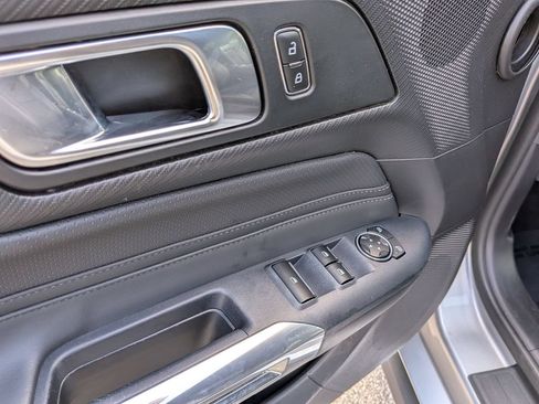 Used 2025 Ford Mustang Premium RWD image 13