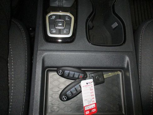 New 2026 Nissan Frontier SV w/ All-Weather Content Package image 21