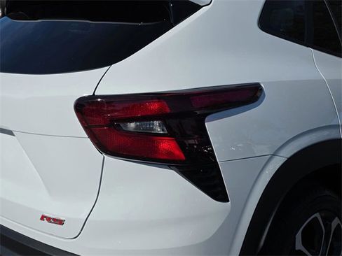 New 2026 Chevrolet Trax RS image 18