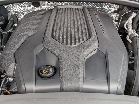 Used 2023 Porsche Macan AWD/4WD image 30