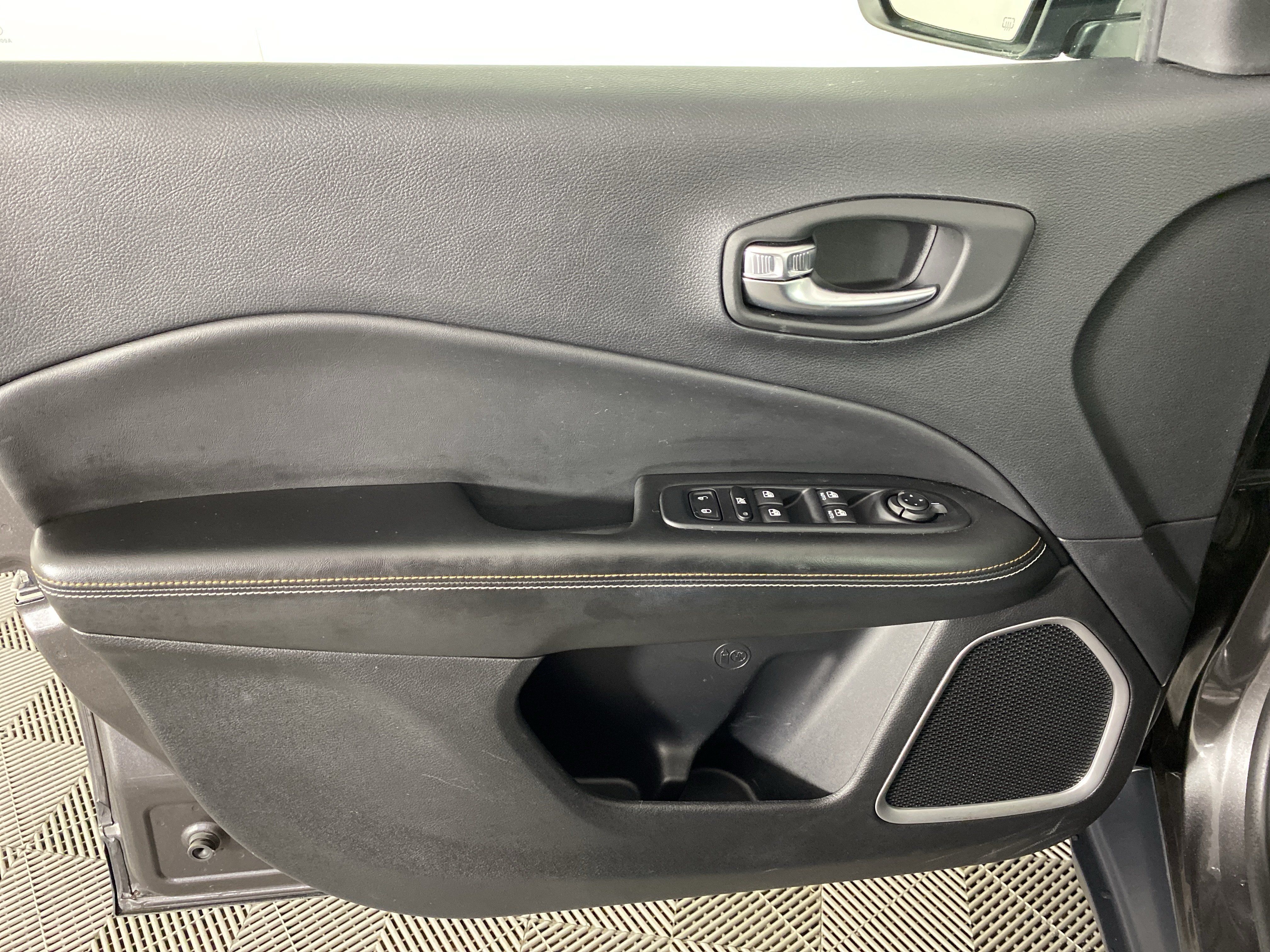 Used 2019 Jeep Compass Sport AWD/4WD image 12