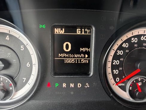 Used 2014 RAM 1500 Classic SLT RWD image 11