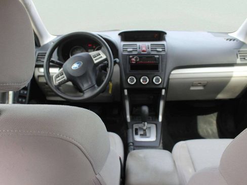 Used 2014 Subaru Forester 2.5i AWD/4WD image 8