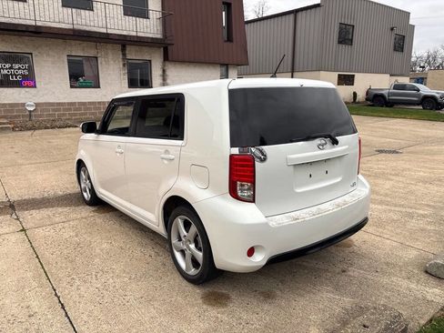 Used 2014 Scion xB image 5