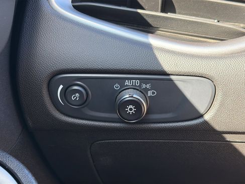 Used 2025 Chevrolet Malibu LT FWD image 13