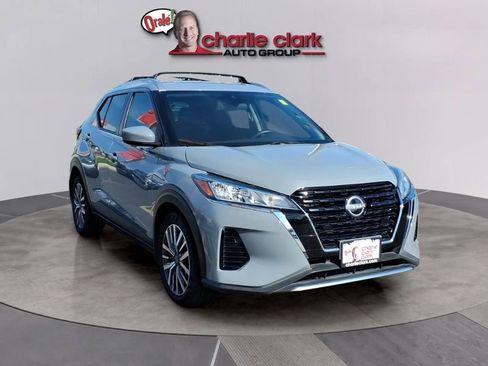 Used 2024 Nissan Kicks SV w/ Exterior Package FWD image 7