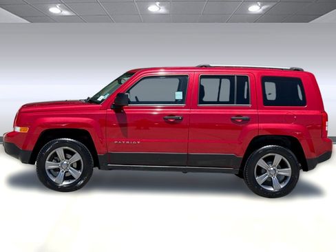 Used 2016 Jeep Patriot Sport FWD image 2