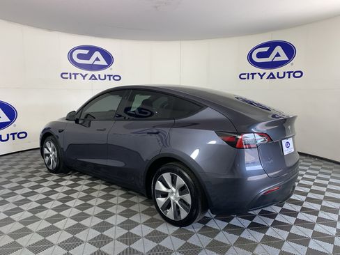 Used 2023 Tesla Model Y Long Range AWD/4WD image 5