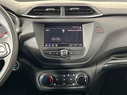 Used 2023 Chevrolet TrailBlazer LT image 28