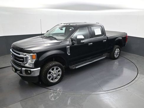 Used 2020 Ford F250 Lariat w/ Chrome Package image 13