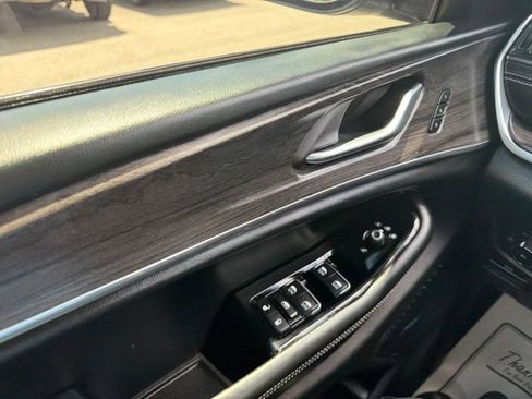Used 2021 Jeep Grand Cherokee L Overland AWD/4WD image 25