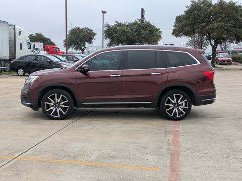 Used 2022 Honda Pilot Touring image 2
