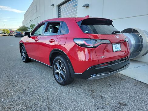 Used 2024 Honda HR-V EX-L image 4
