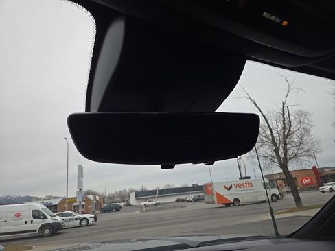 Used 2025 GMC Sierra 2500 AT4X image 25