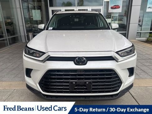 Used 2025 Toyota Grand Highlander AWD image 17