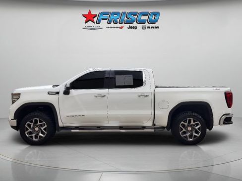 Used 2024 GMC Sierra 1500 SLT AWD/4WD image 4